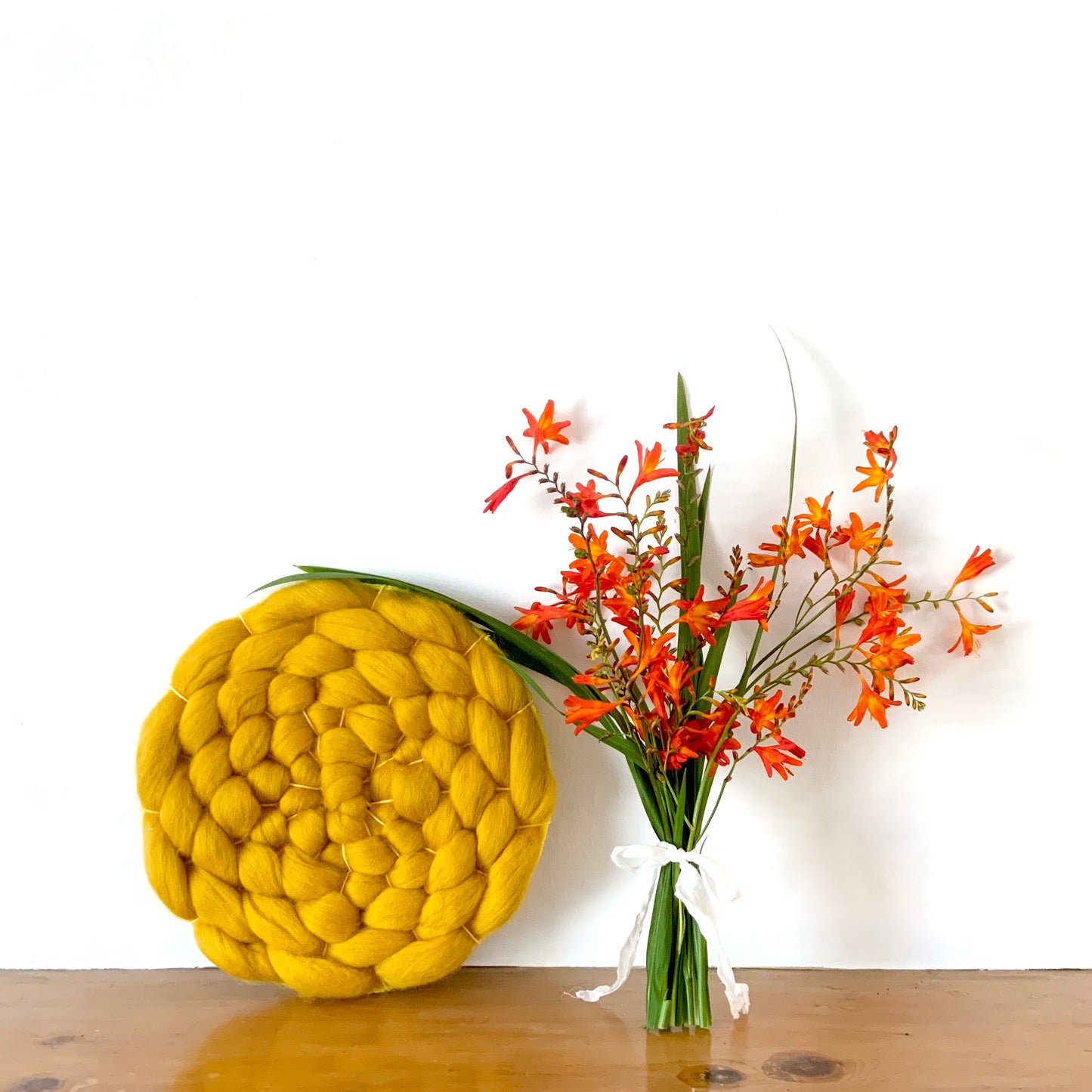 Mustard circular weaving
