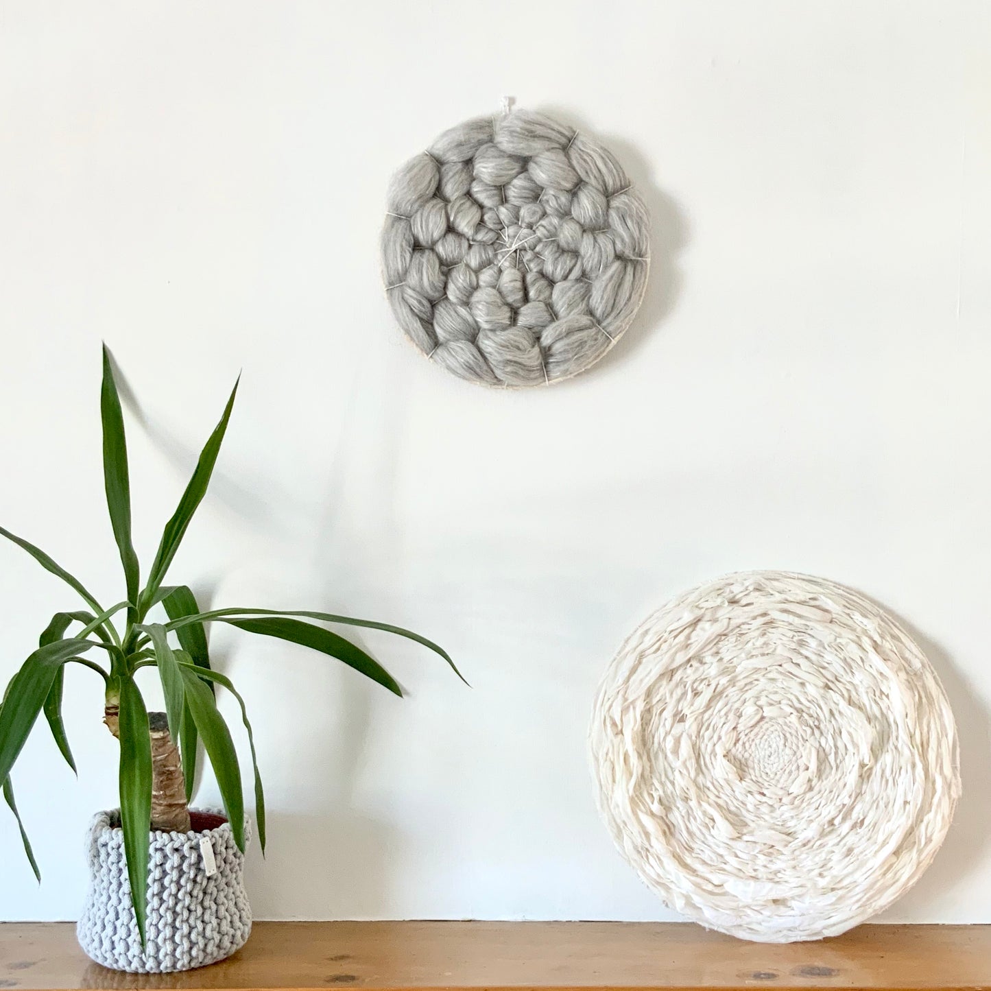 Light grey circular weaving